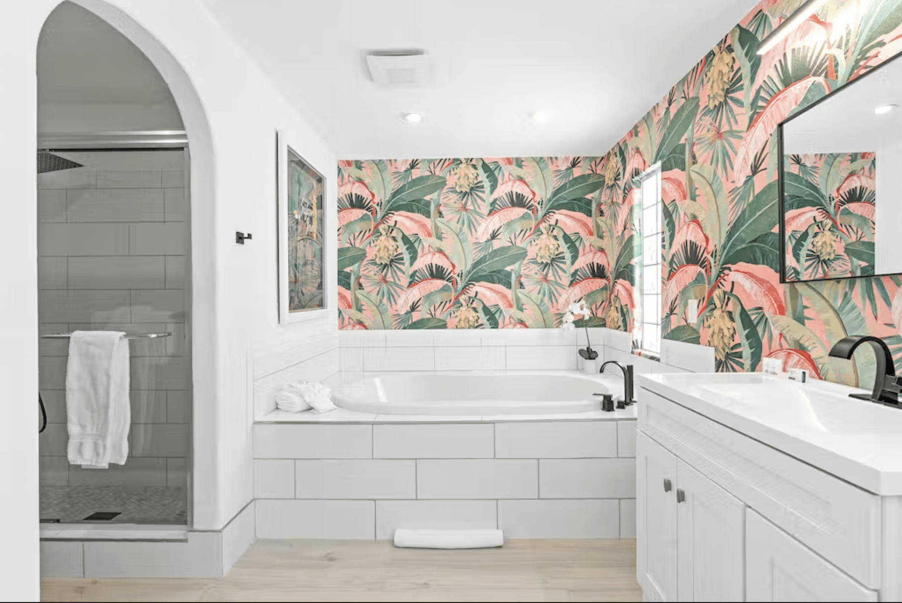 La Vie En Rose House - Image 15