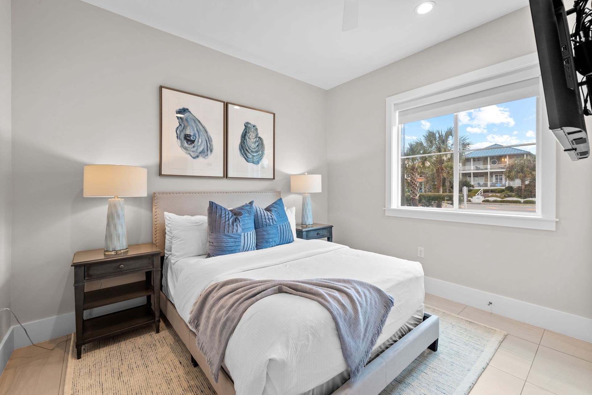 Beachside Haven - Image 15