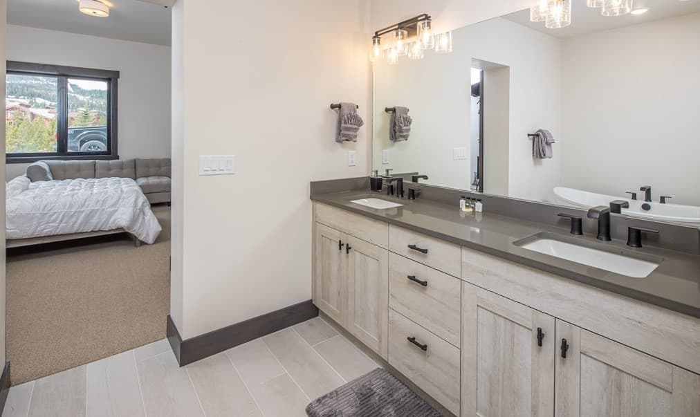 Mountain Lake #101C - Image 17