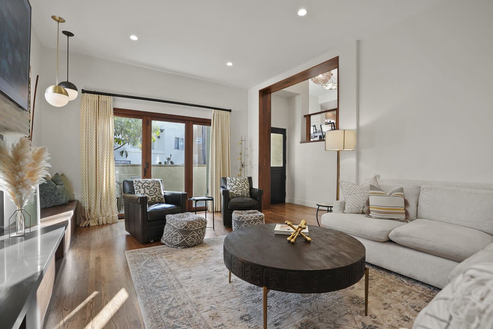 Village Vista - Image 4