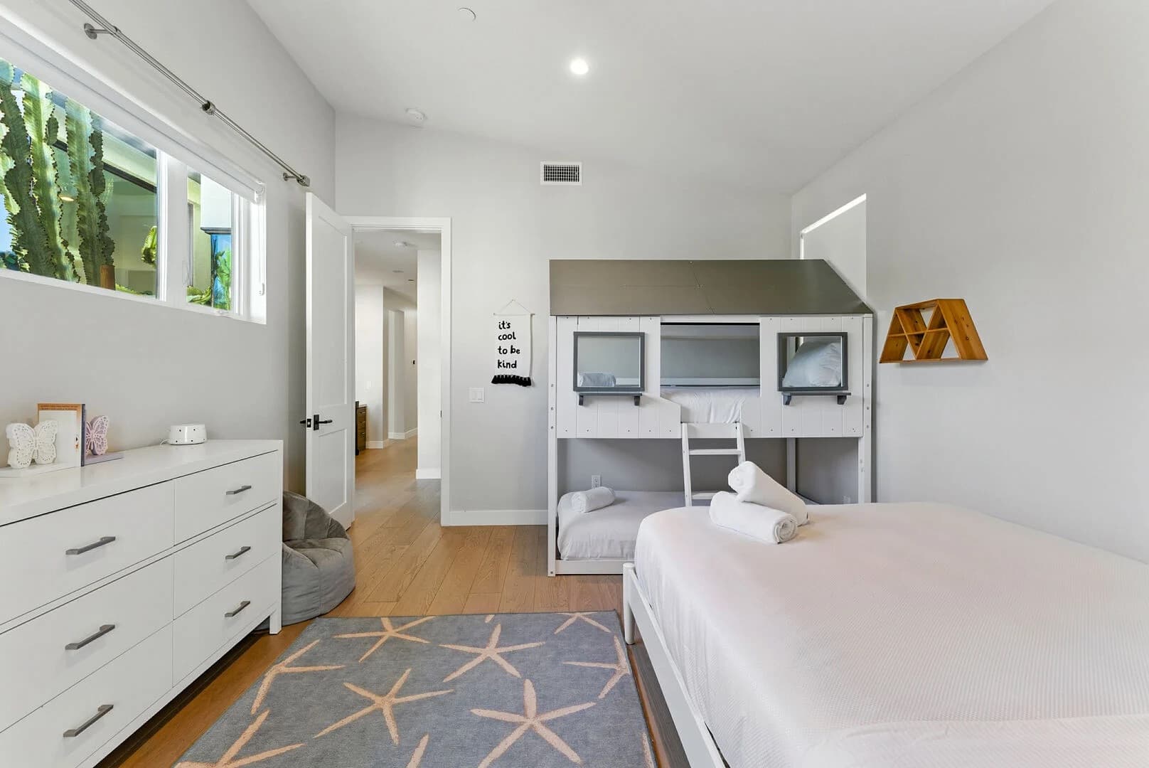 Coastal Paradise - Image 35