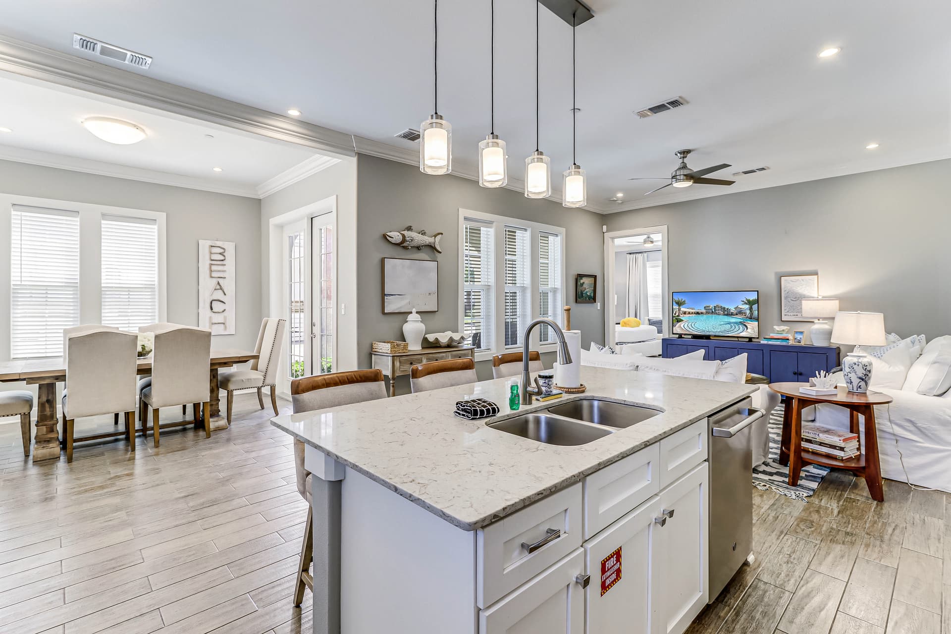 Blue Sea Gate Residence - Image 8