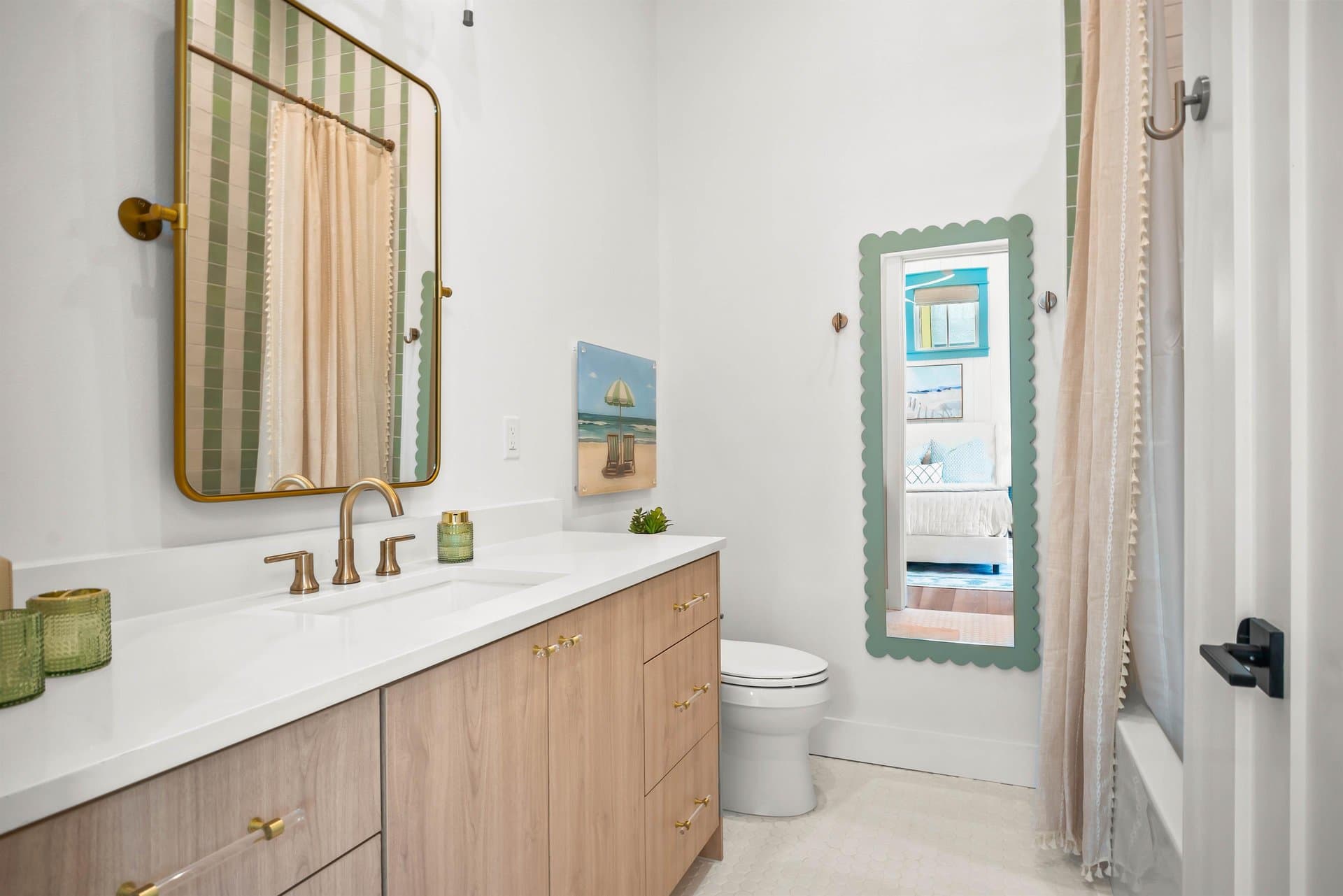 Tide and Seek - Image 13