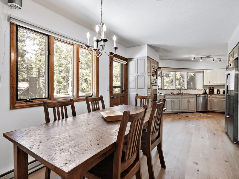 Sapphire Chalet - Image 5