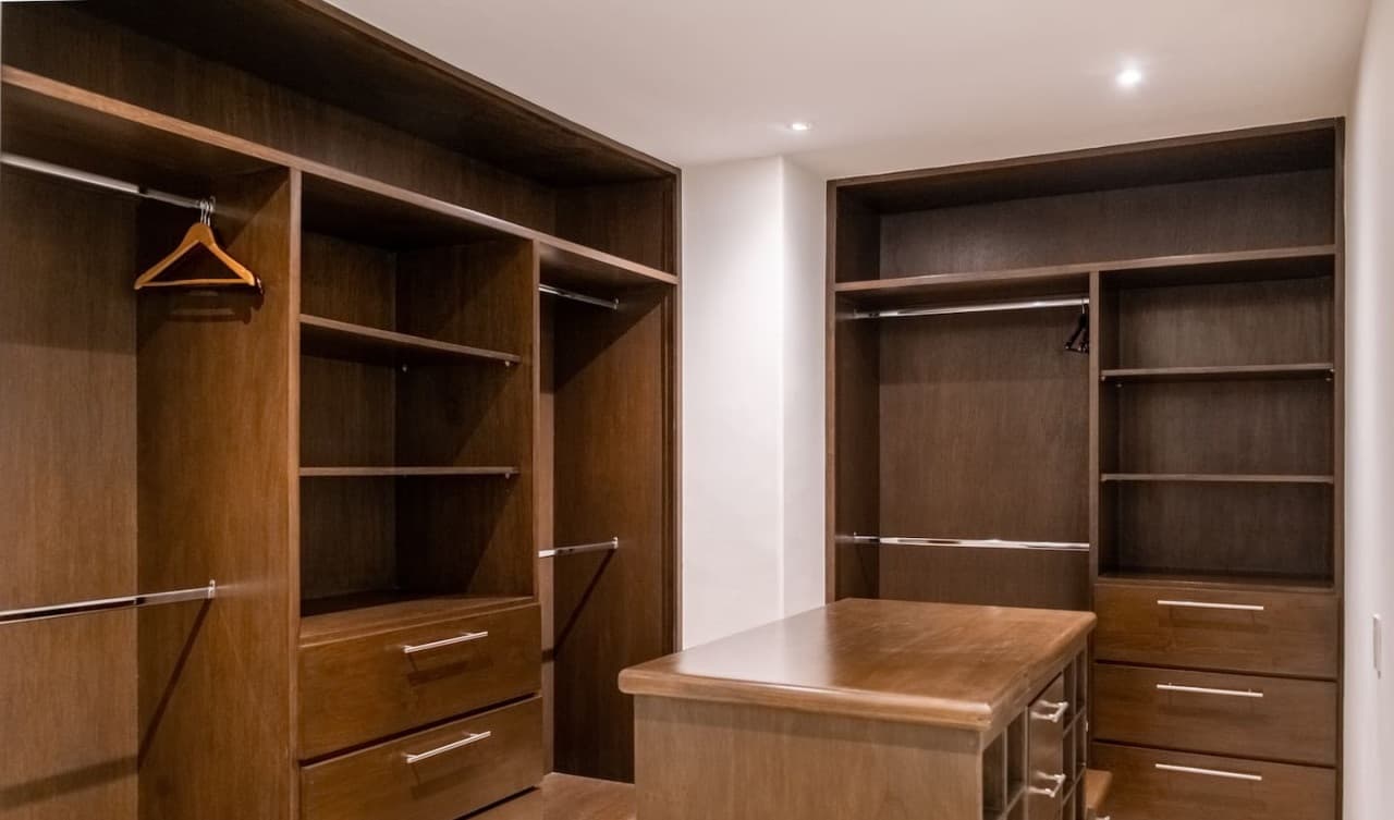 Ziva Condo - Image 29