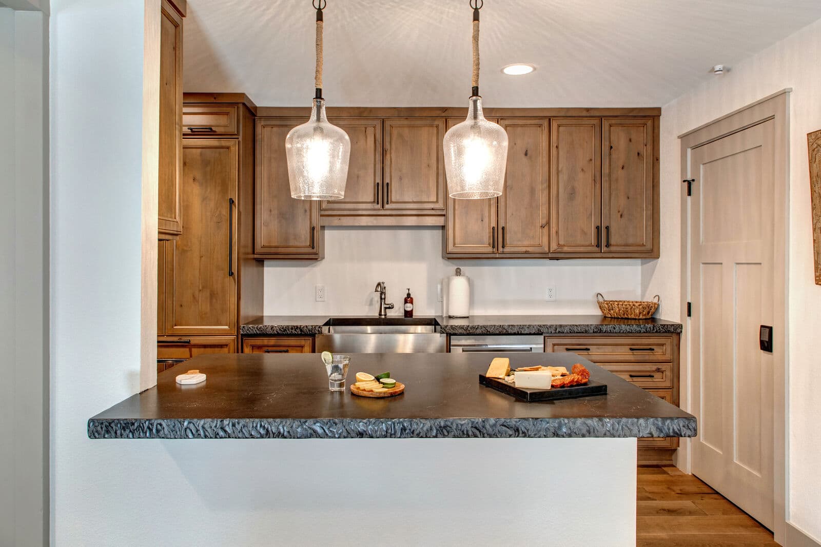 Teewinot Home - Image 4