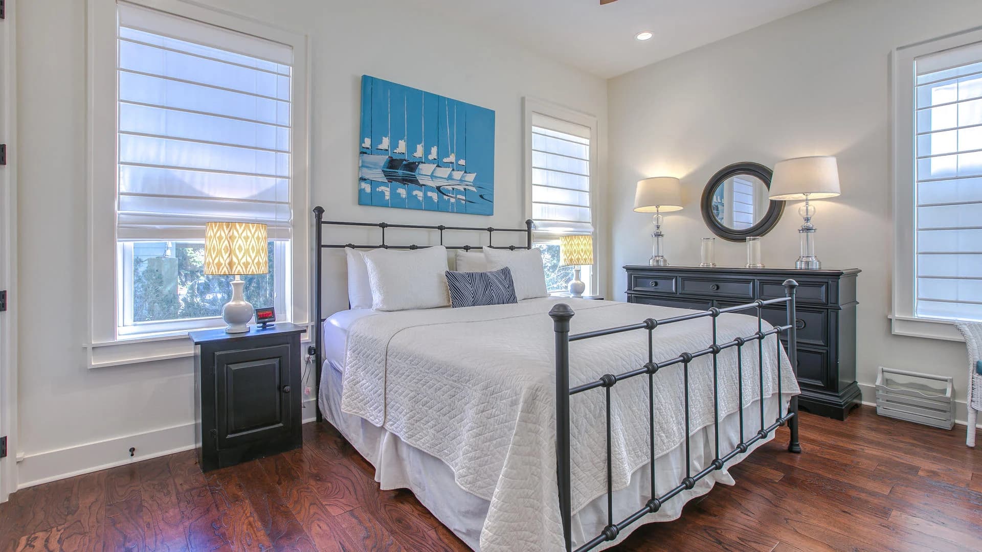 Shades of Blue House - Image 11