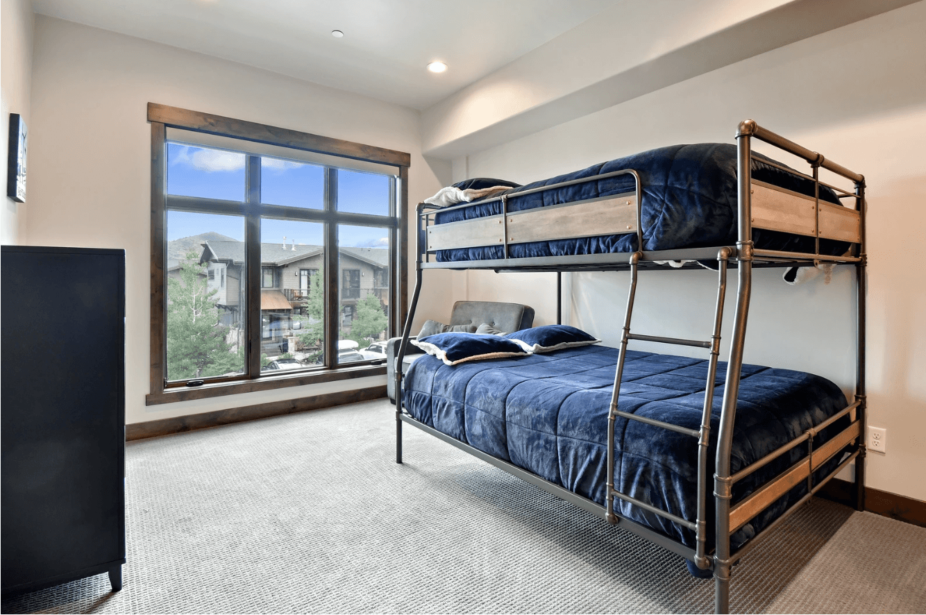 Alpine Abode - Image 11