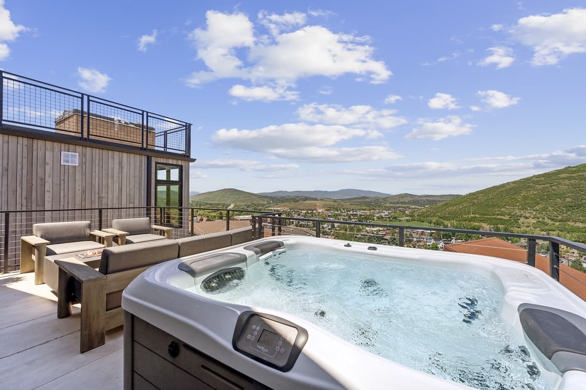 Slopeside Modern - Image 2