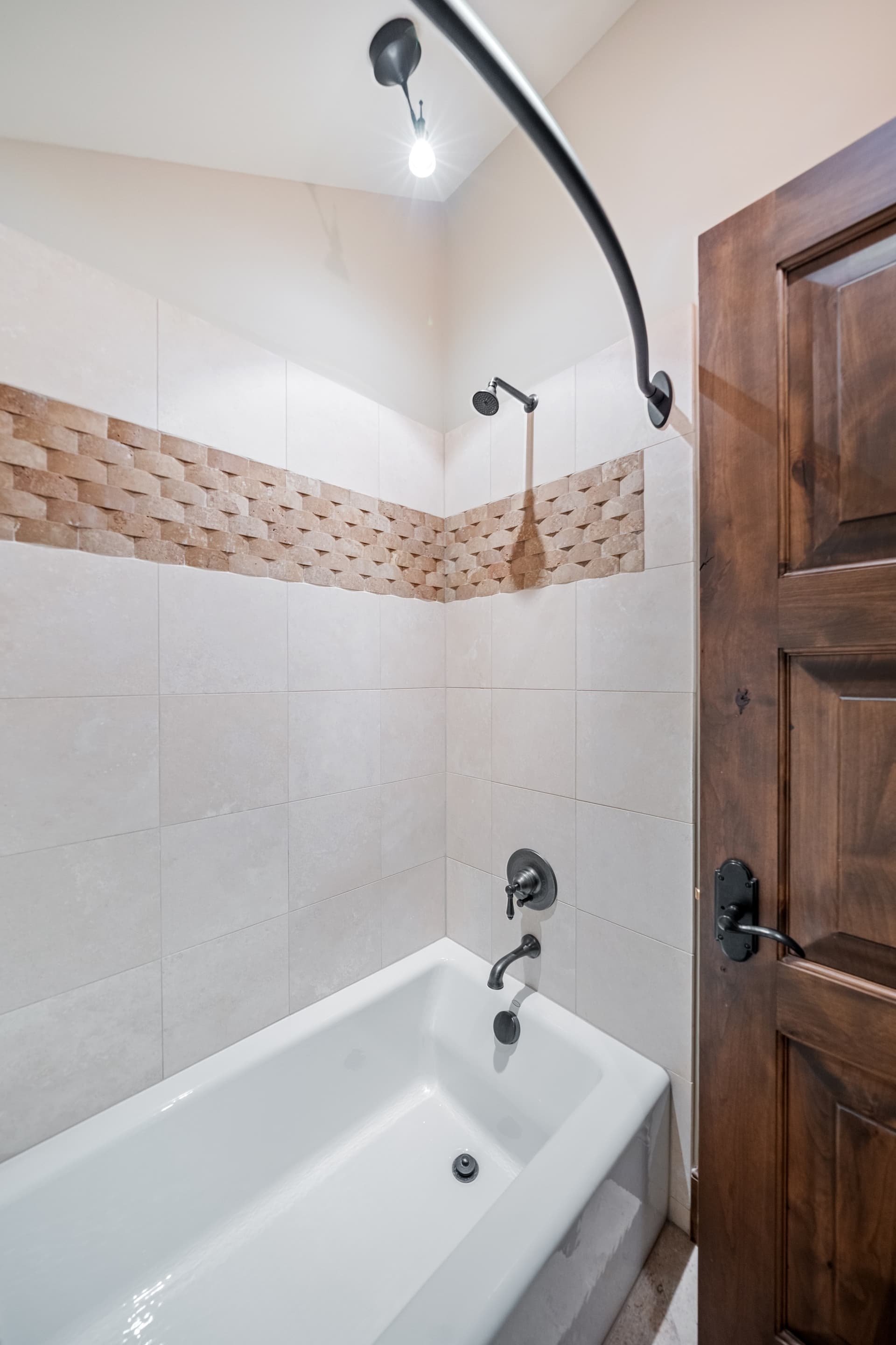 Last Best Chalet - Image 20