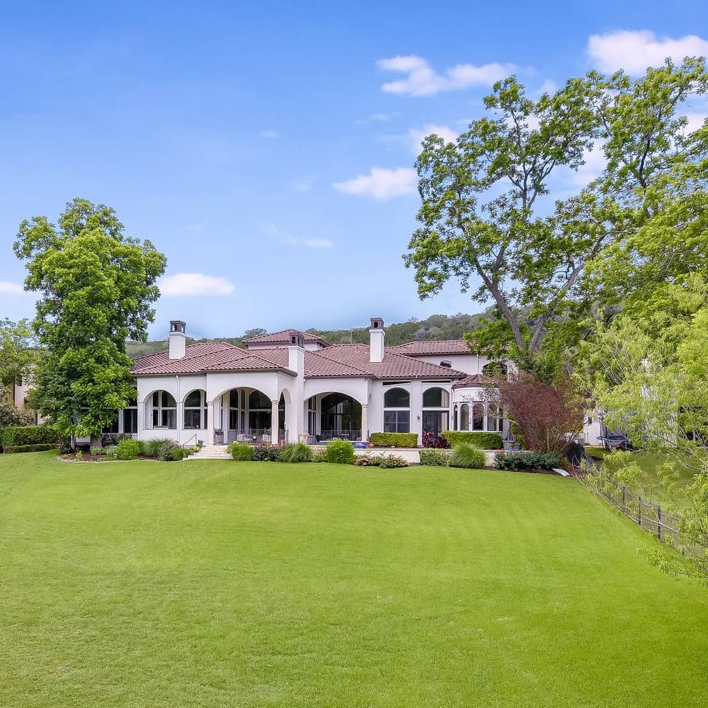 Autograph on Lake Austin - Image 49