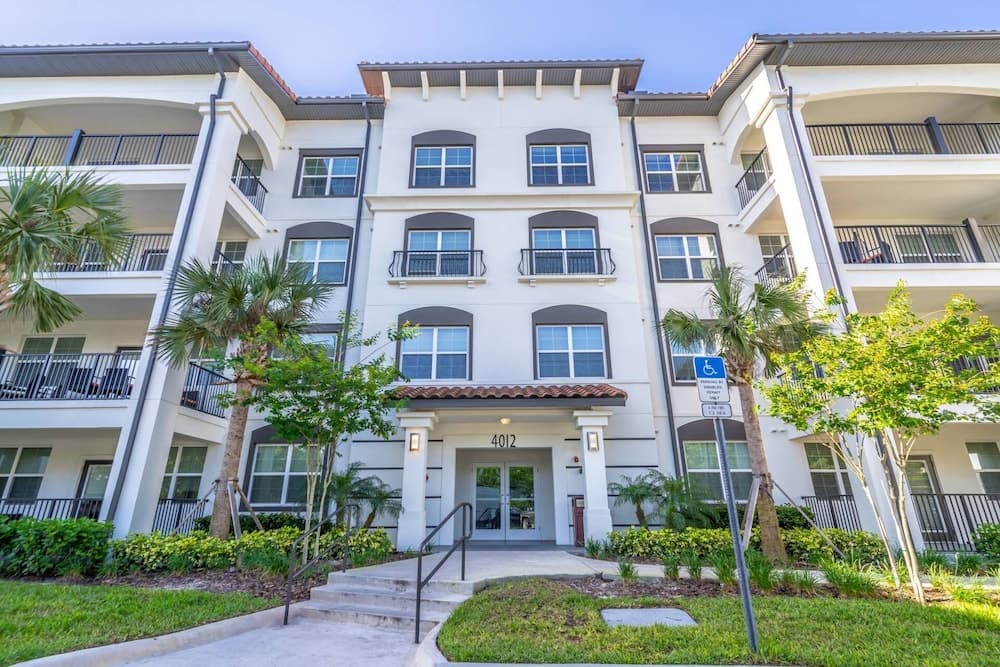 Cay Comfort Suite - Image 67