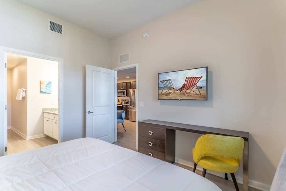 Cay Comfort Suite - Image 23