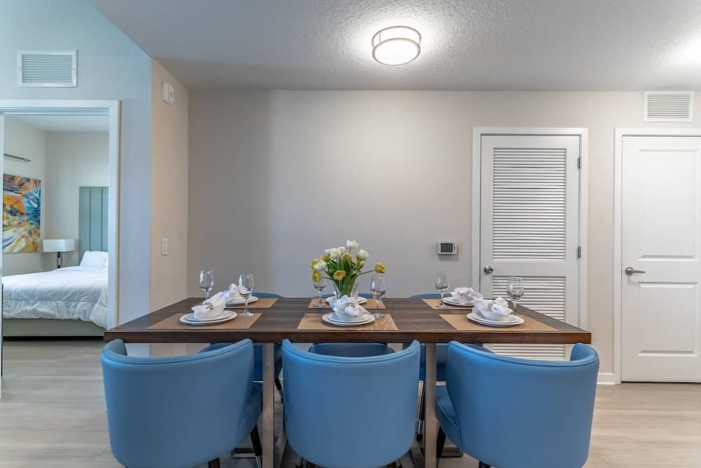 Cay Comfort Suite - Image 10