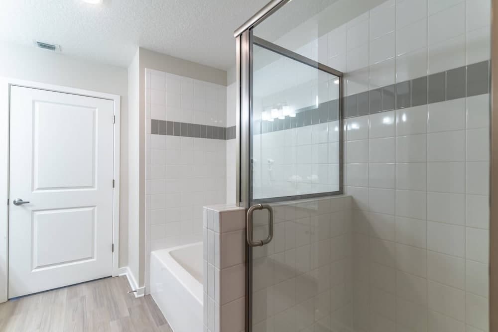 Cay Comfort Suite - Image 27