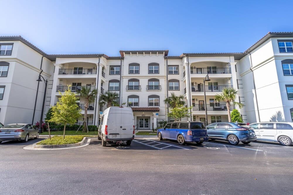 Cay Comfort Suite - Image 32