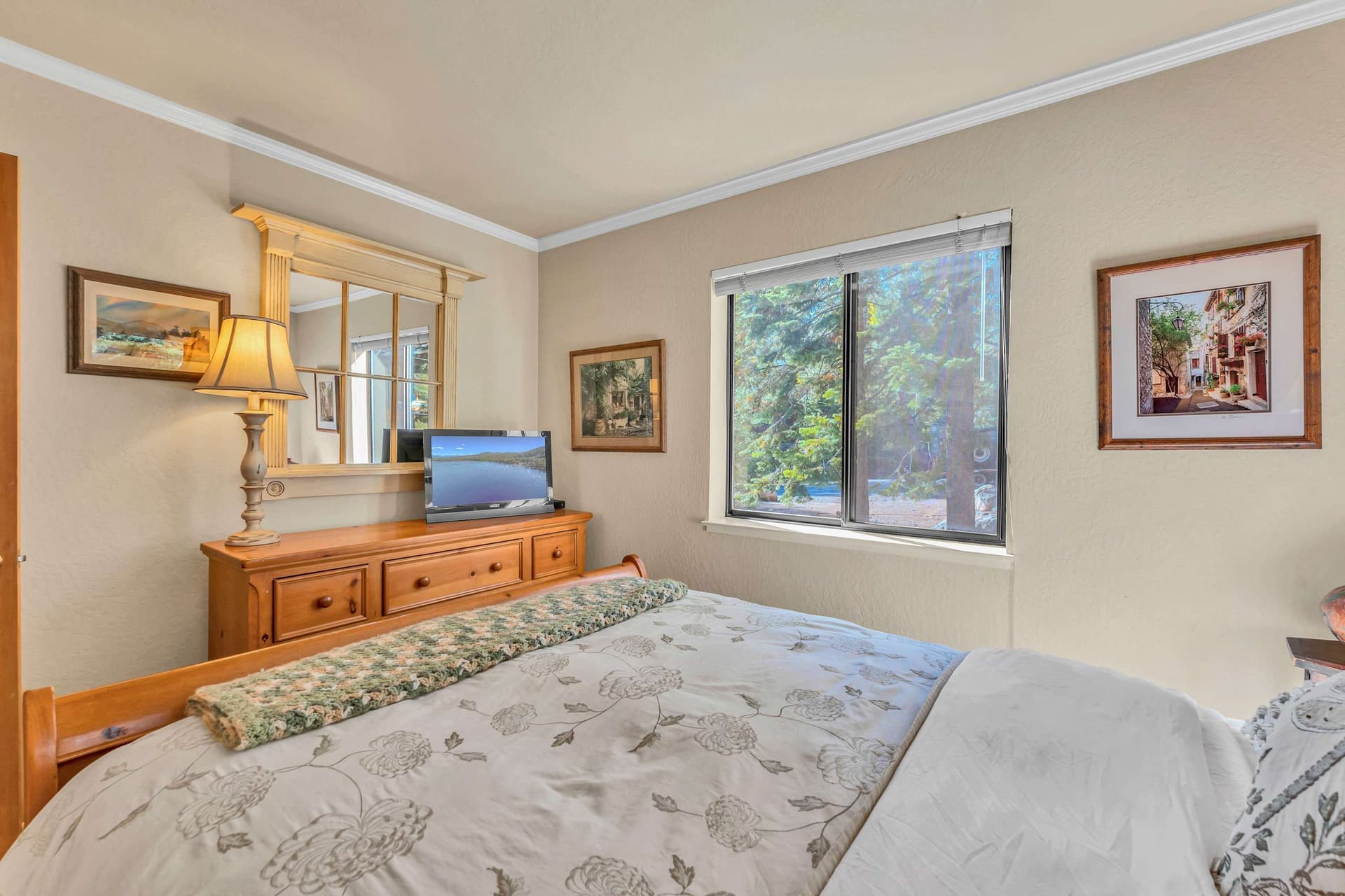 Big Bear Chalet - Image 30