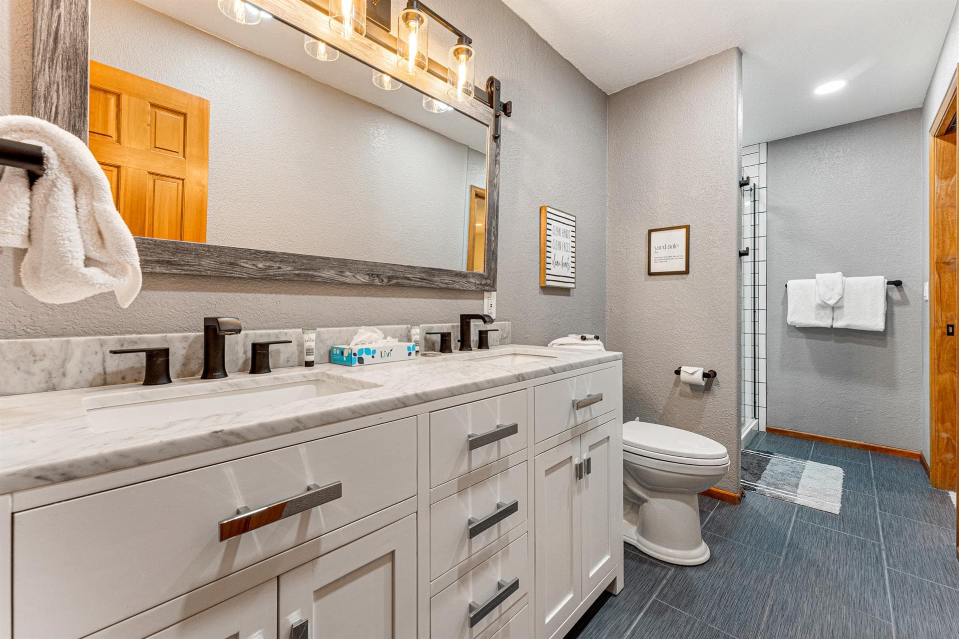 Burgundy House - Image 49