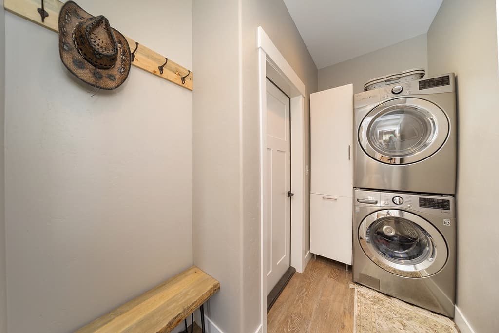 Homer’s Hideaway - Image 22