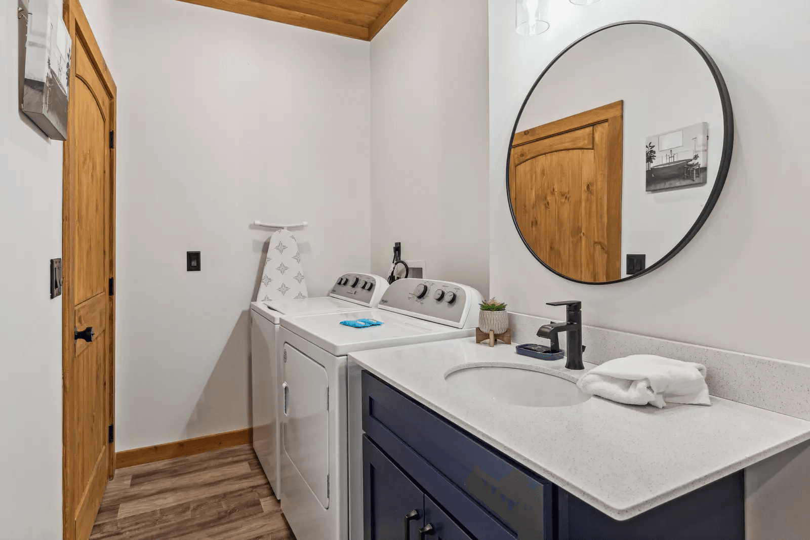 Royal Pool Retreat - Image 20