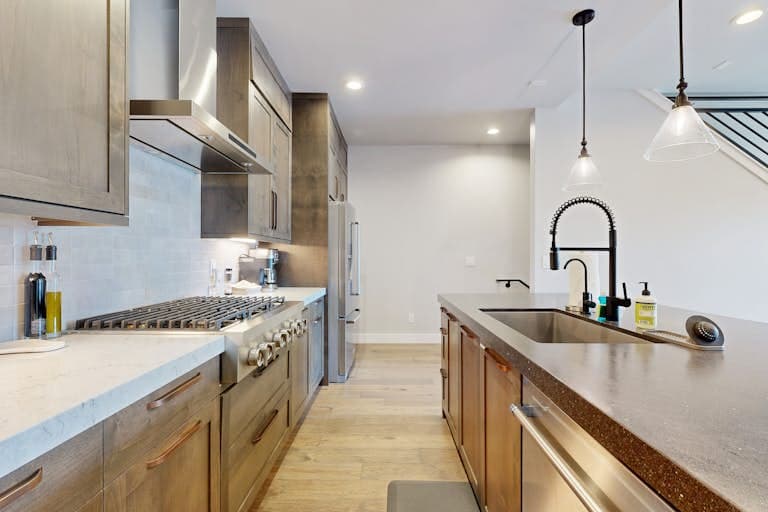 Luxury Hideout Overlook - Image 6