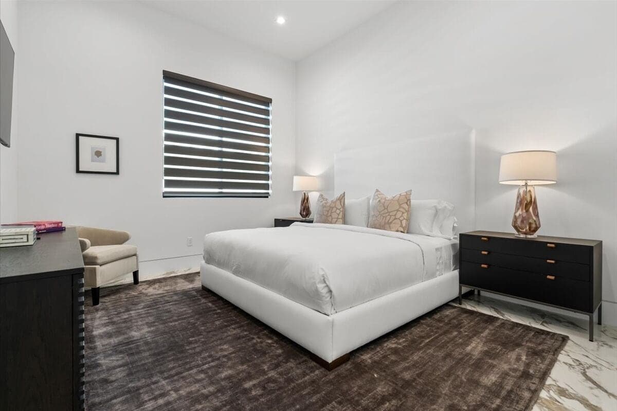 Bravo Villa #11 - Image 30