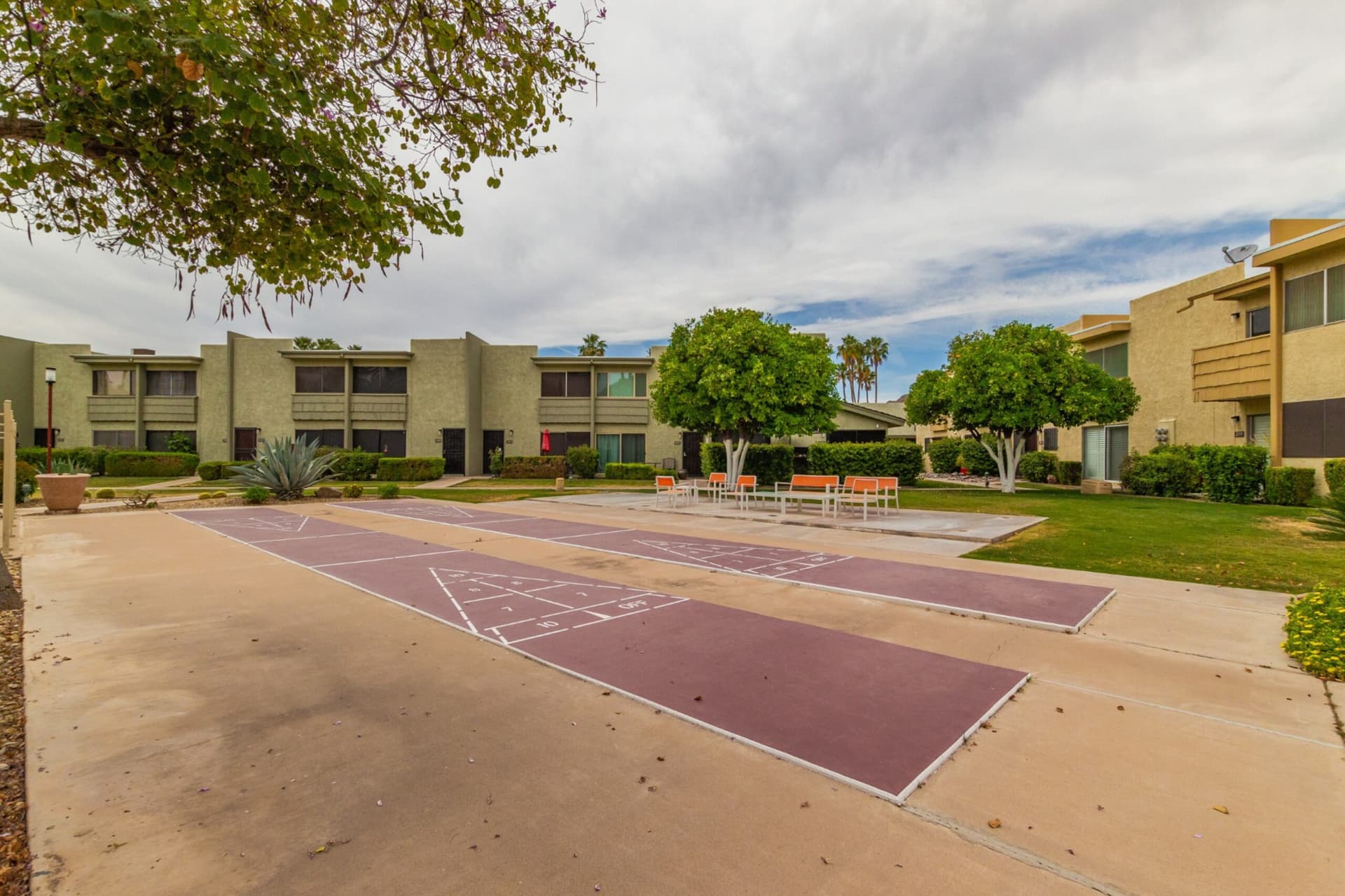 Camelback House - Image 29