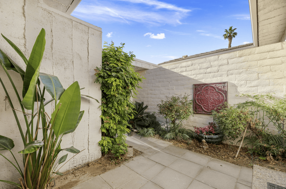 Wells in La Rocca - Image 71