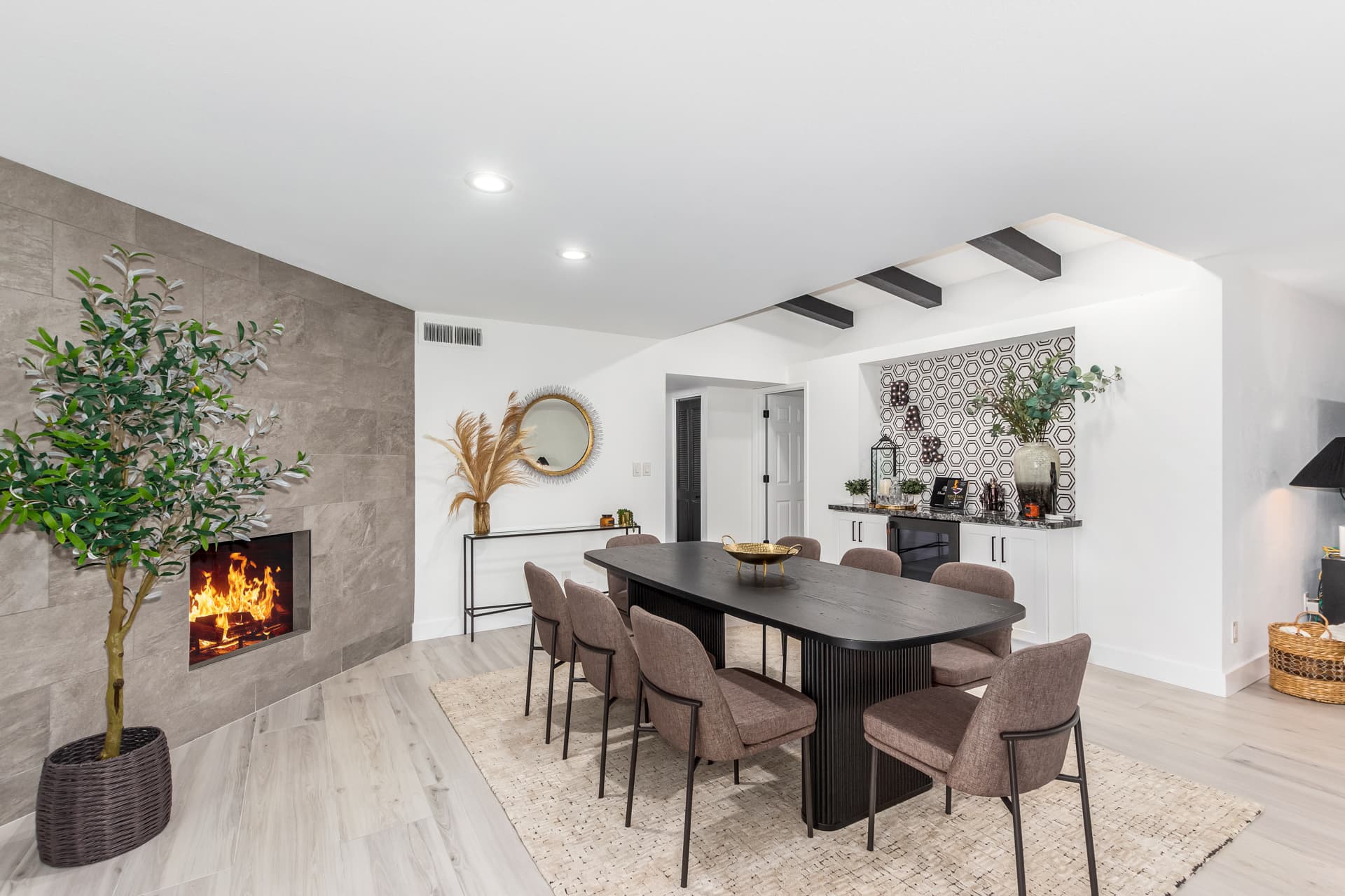 Ace Modern Escape - Image 5