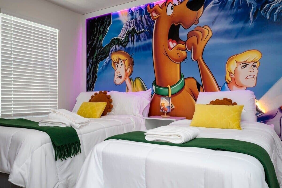 Windsor Island #4458 - Image 28