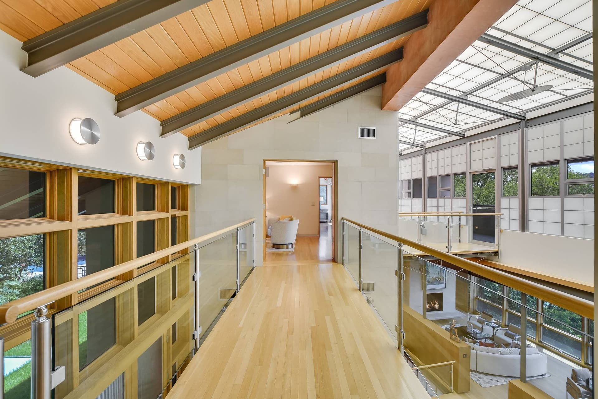 Waterfalls on the Lake Villa - Image 17