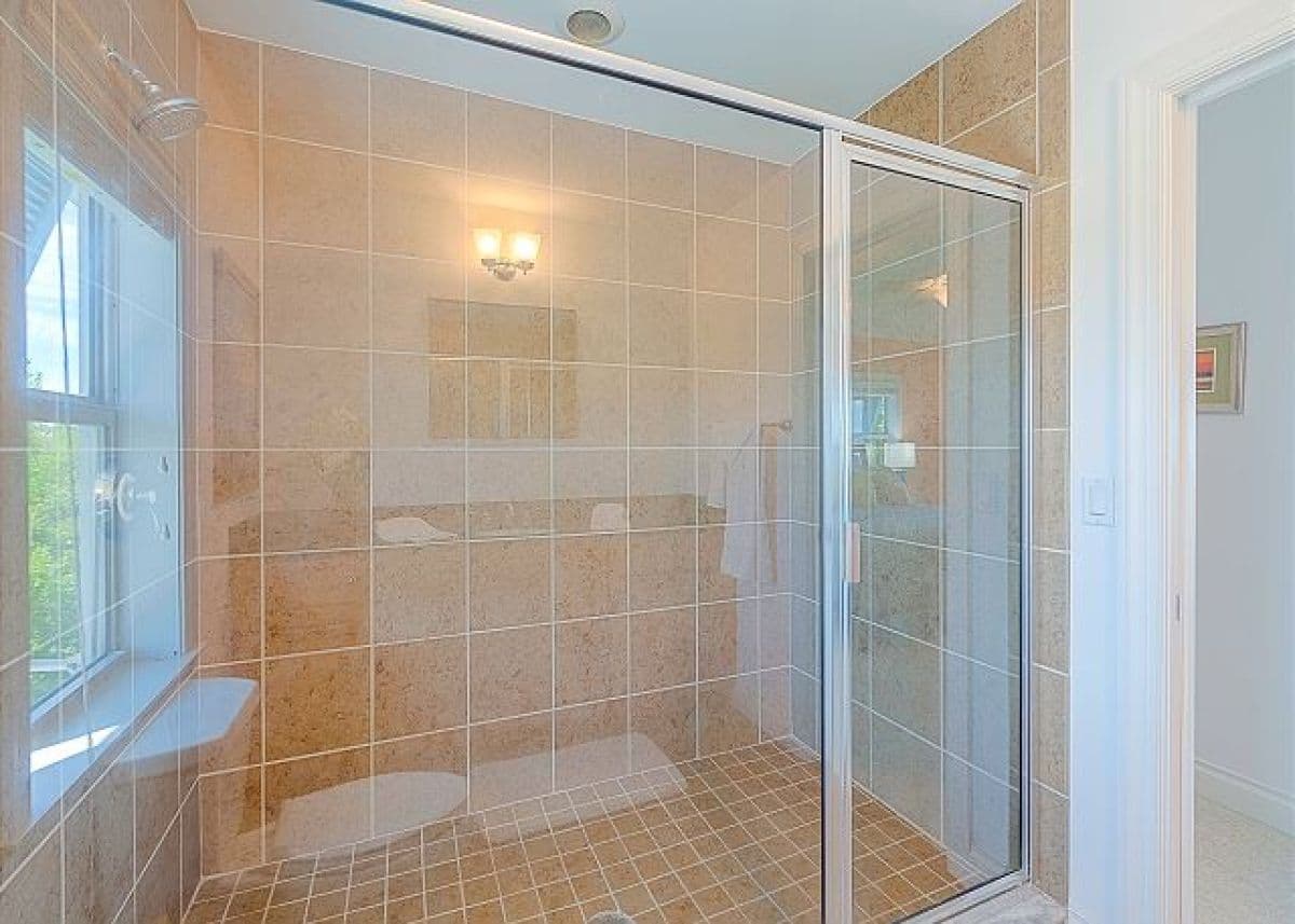 Coastal Comfort - Image 18