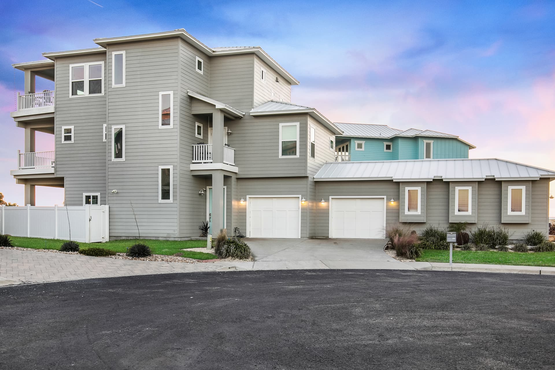 Salty Kisses - Image 6