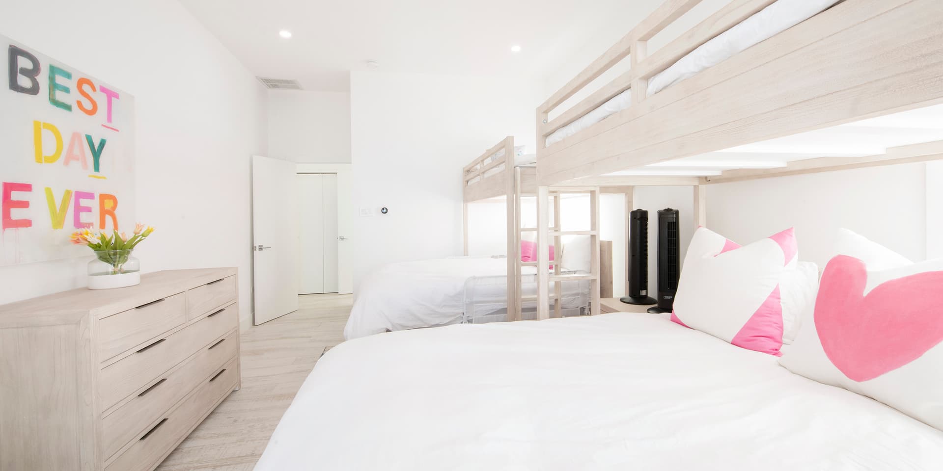 Fantasea and Guest Cottage - Image 19