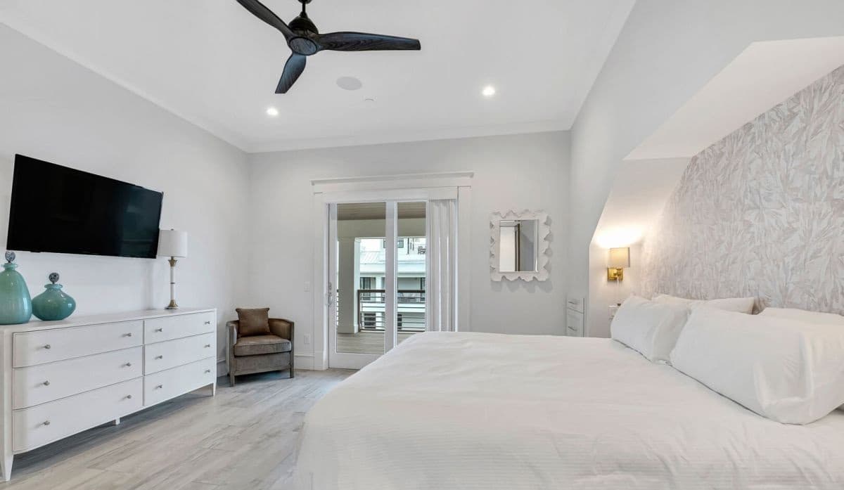 Sapphire Shores - Image 54