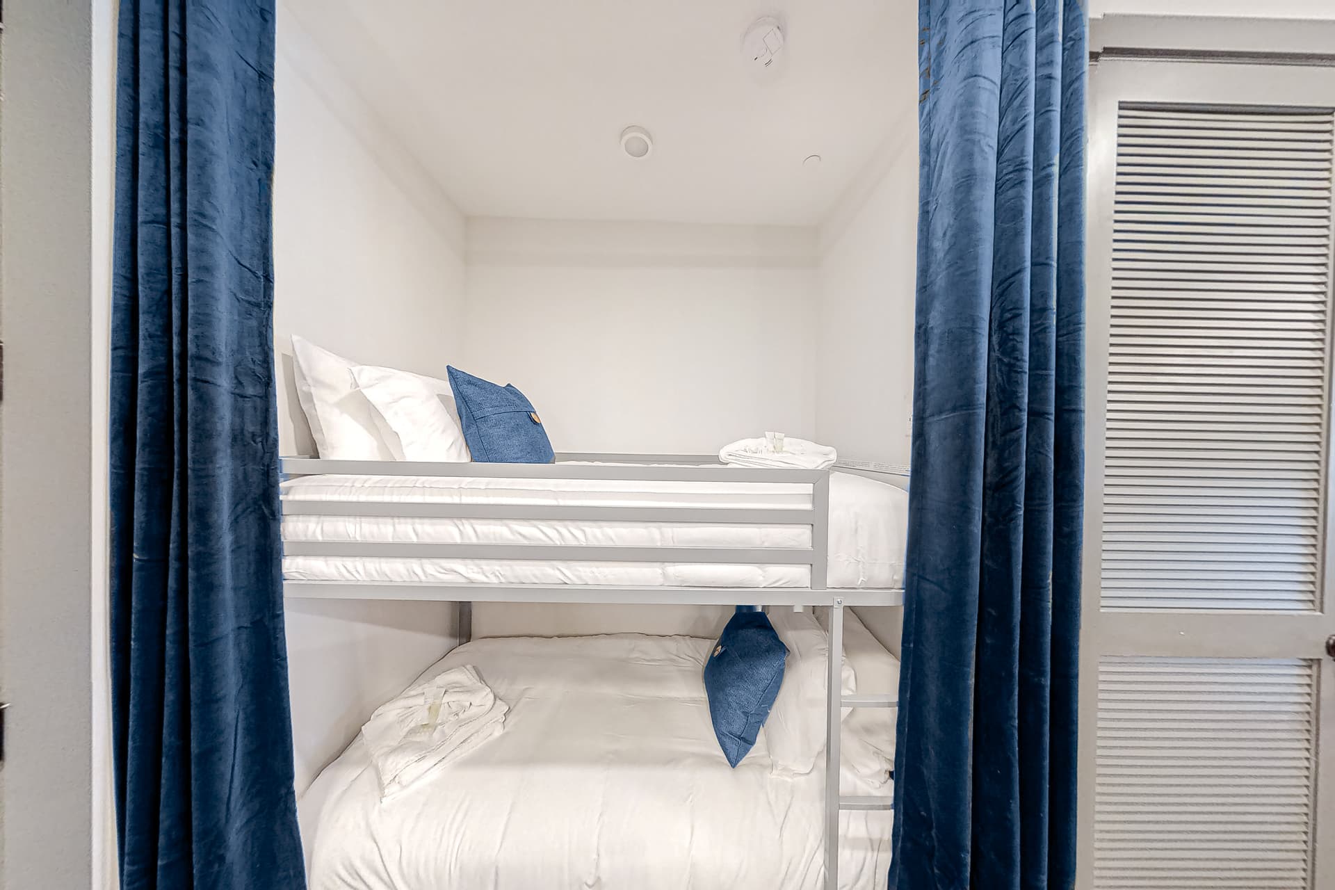 Music City Muze - Image 11