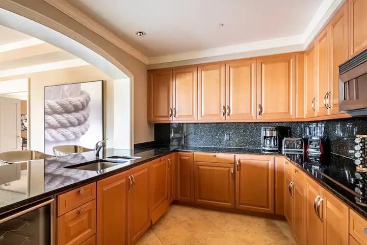 Ritz-Carlton Residence #304 - Image 5