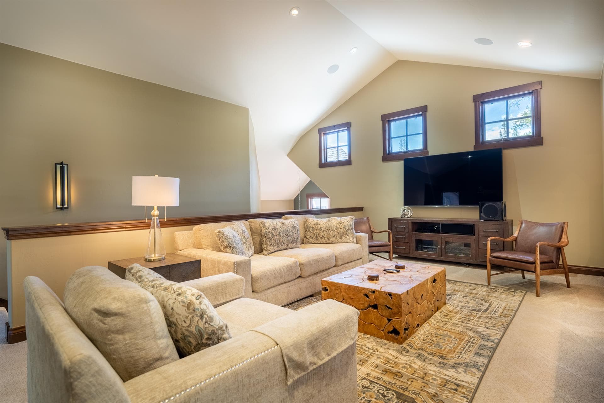 Independence House - Image 20