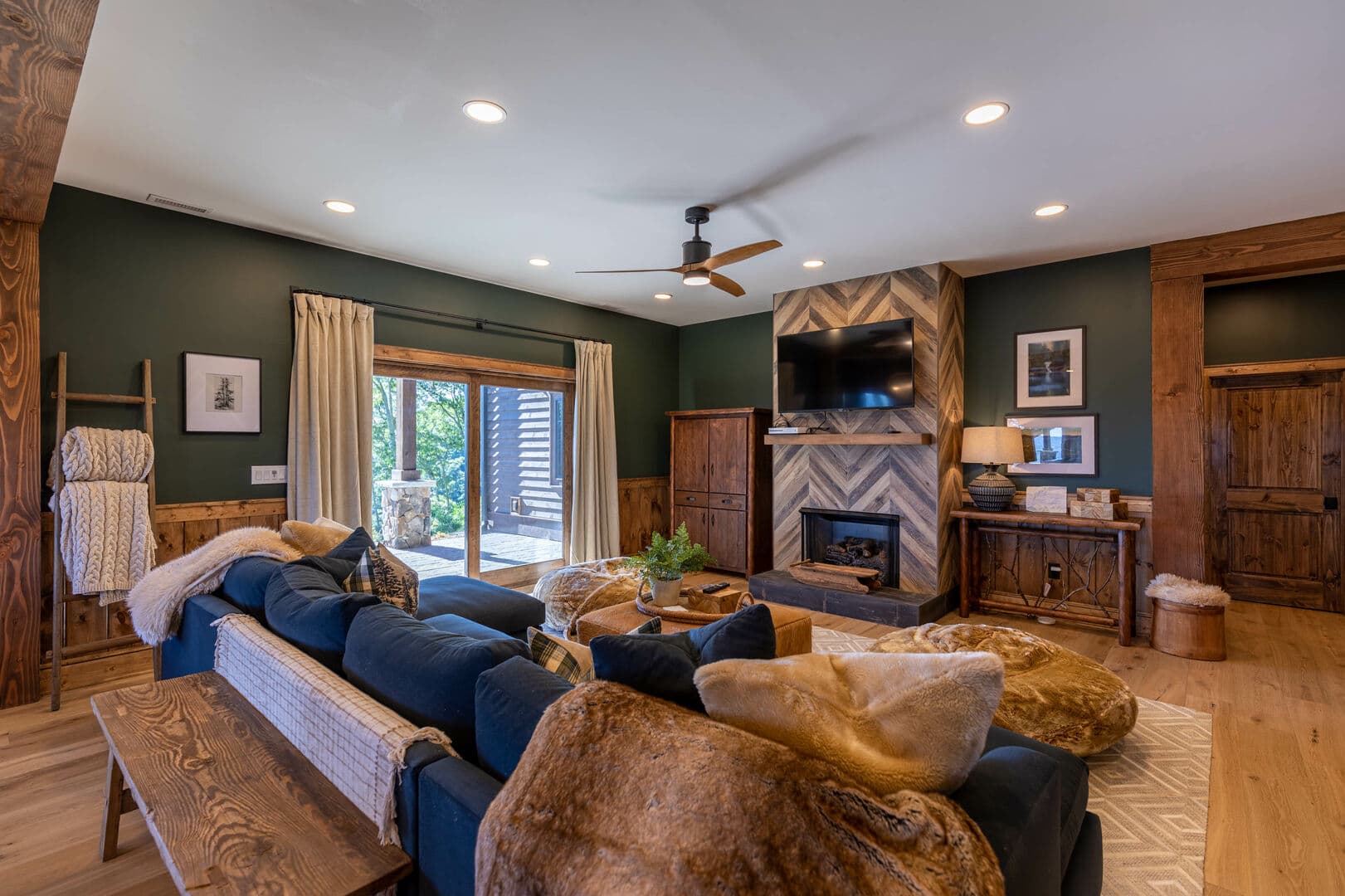 Almost Heaven at Eagles Nest - Image 35