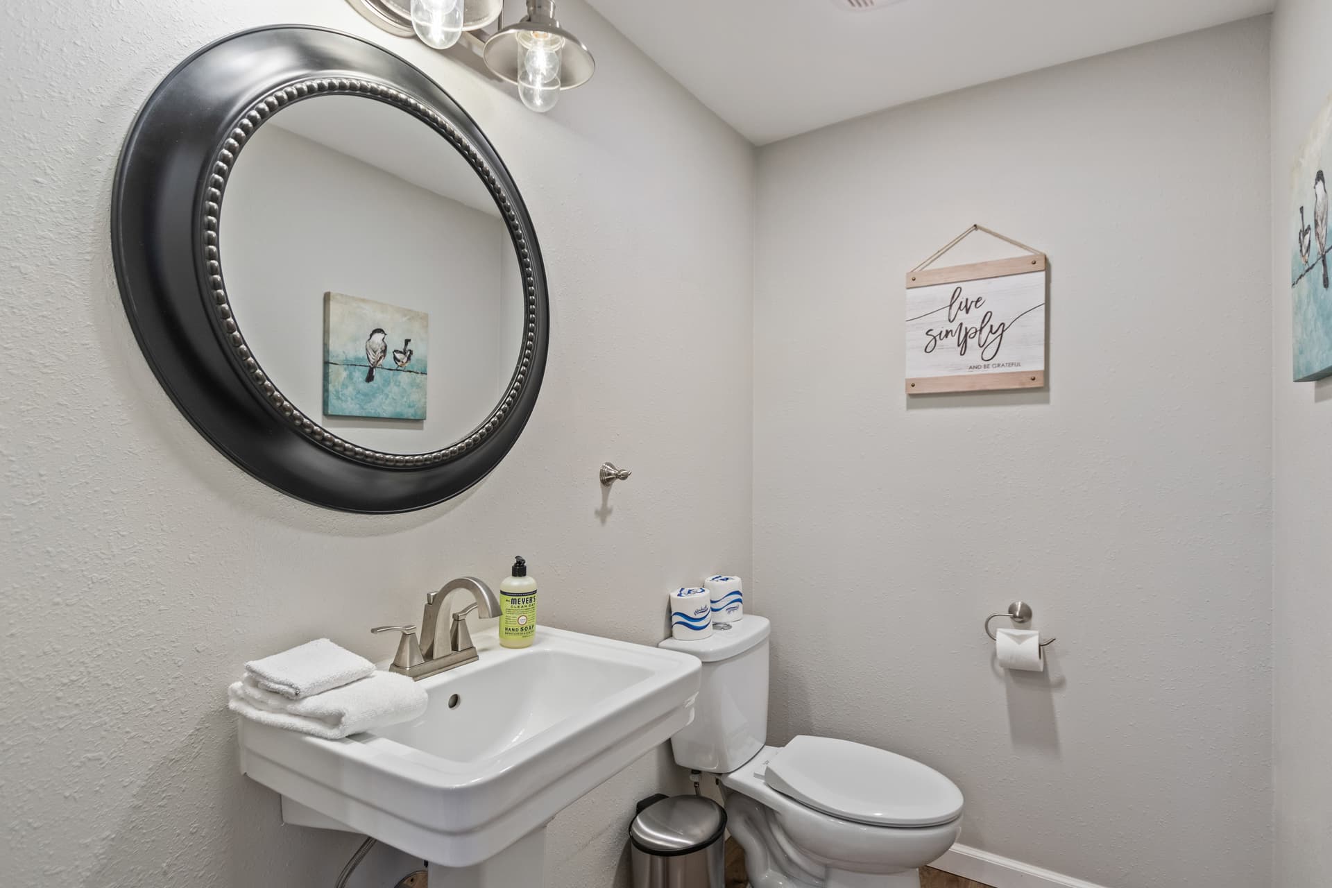 Cottage On The Corner - Image 19