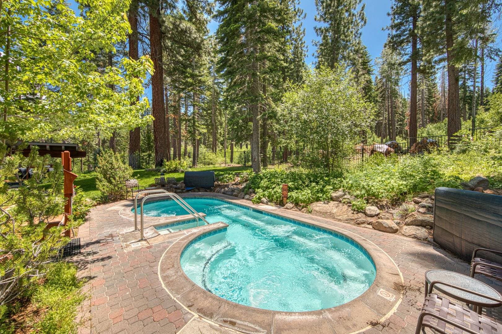 Sleeping Bear Lodge - Image 31