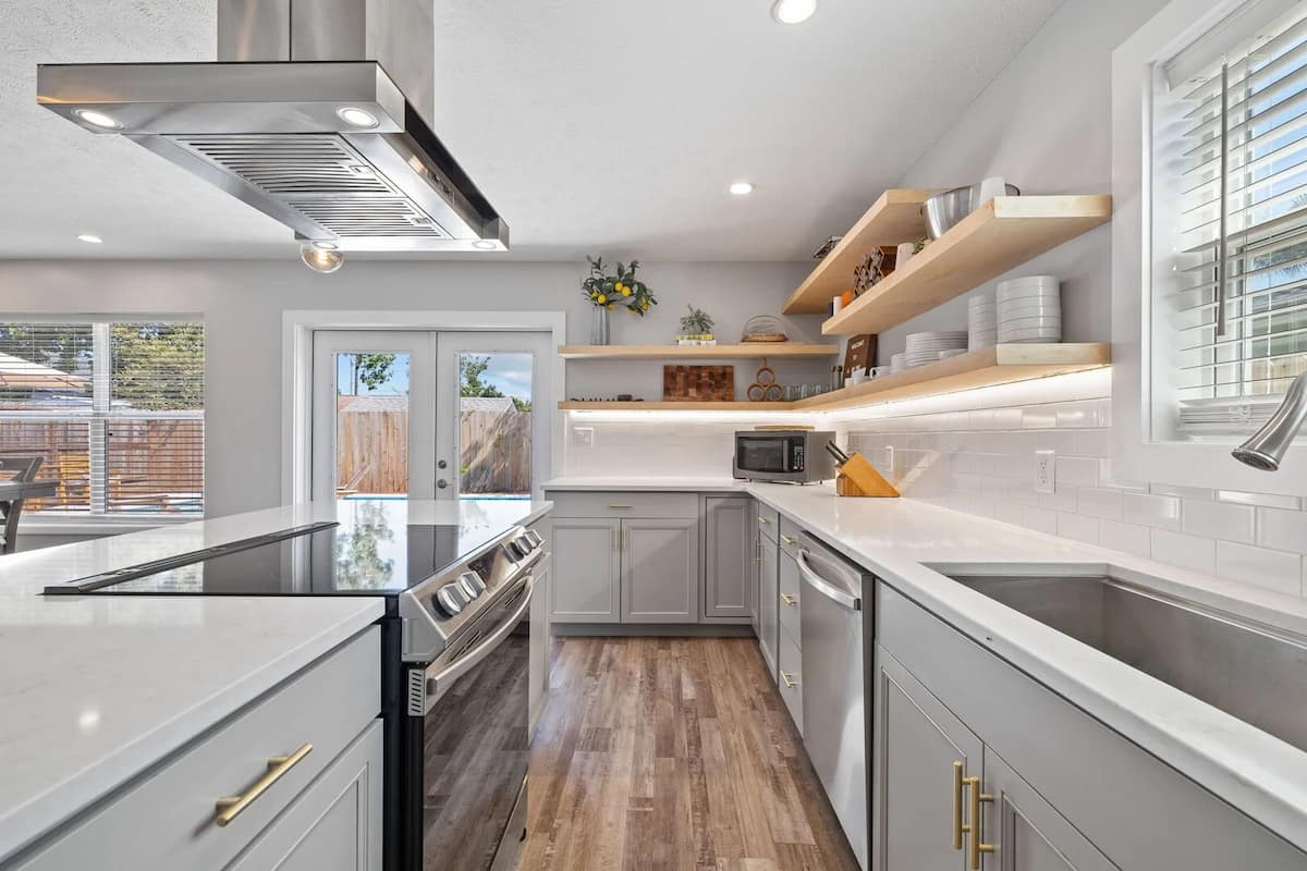 G By The Sea - Image 11