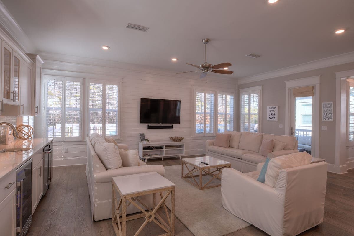 Coconut Cove - Image 9