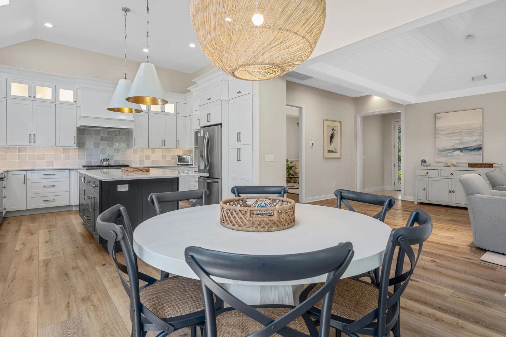 Southern Charm Retreat - Image 7