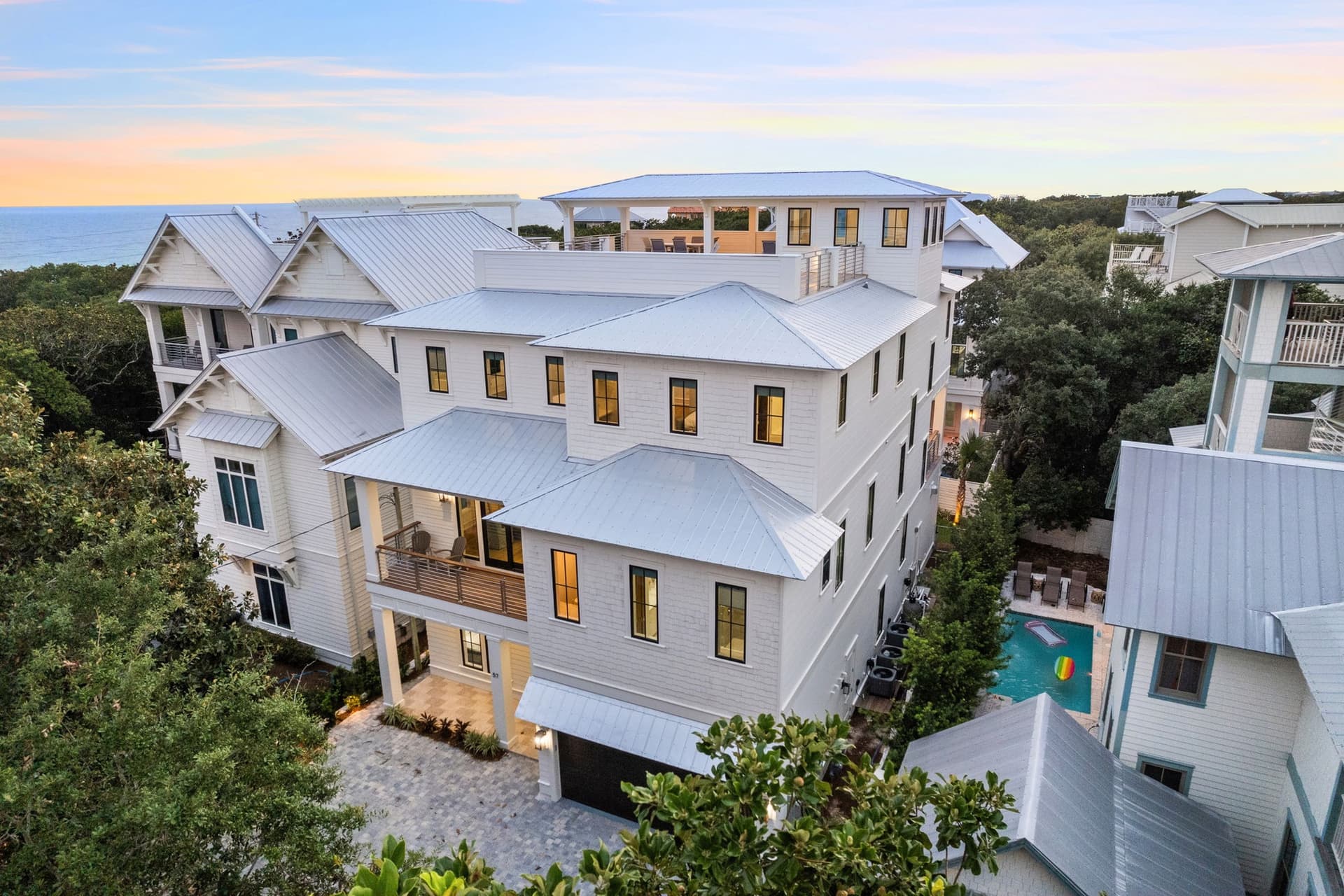 Drift Away Manor - Image 40