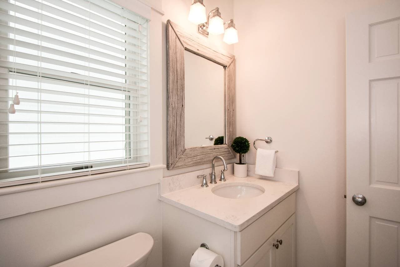 Lucky Charm - Image 15