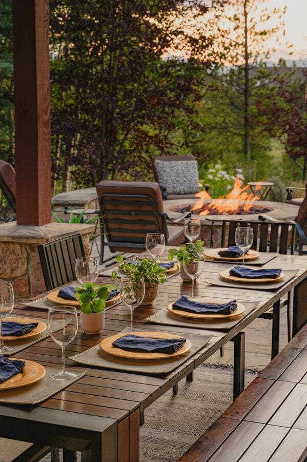 Four Sisters - Image 126