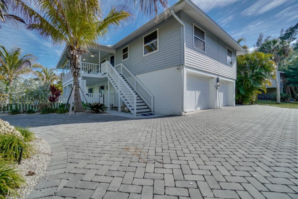 Coconut Cove - Image 49