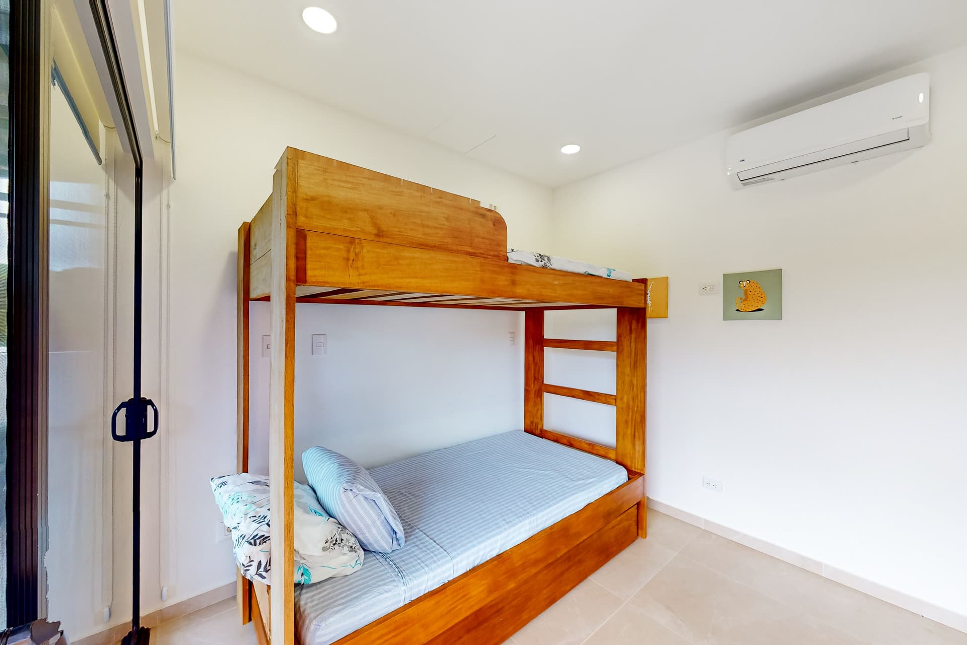 Coral Deluxe - Image 27