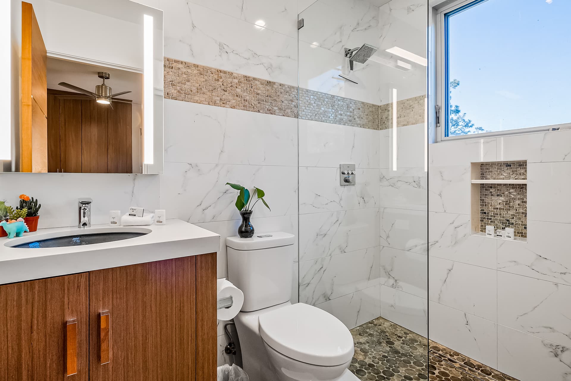 Del Mar Dreams - Image 23